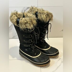 JBU Black and Tan Faux Fur-Lined Winter Boots Size 8